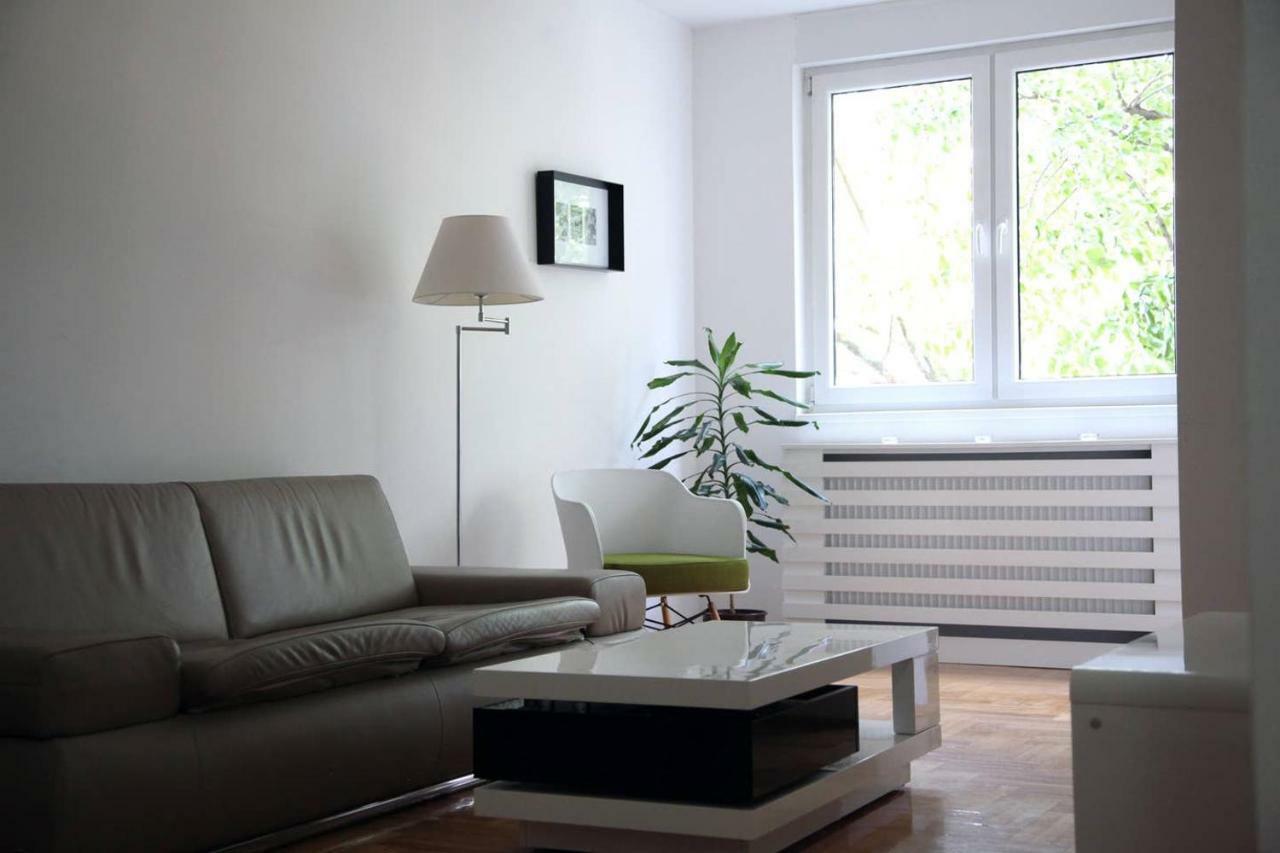65 Square Meters Designer Apartment In Heart Of City - River View ! Park For Free Ni Εξωτερικό φωτογραφία